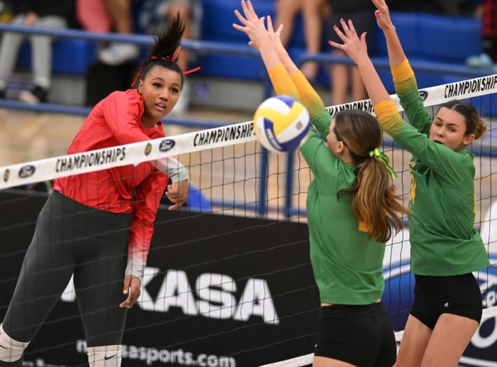 Mater Dei 3, Mira Costa 0 2023 girls vball SS D1 championship by Heston Quan 11-04-2023110420239 (2)